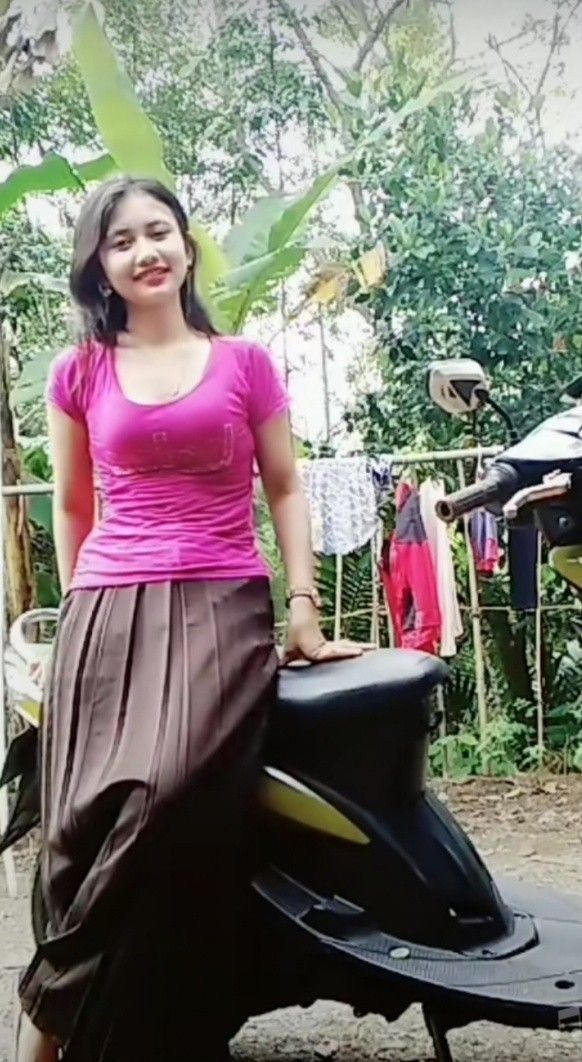 Hijab Viral 2025 Terbaik 10 Video Wiwik Fyp Baju Dinas Merah Gemoy Paha Tompelen Tenggelam Dalam Hasrat One For All Indonesia Trending Official Abg SMP