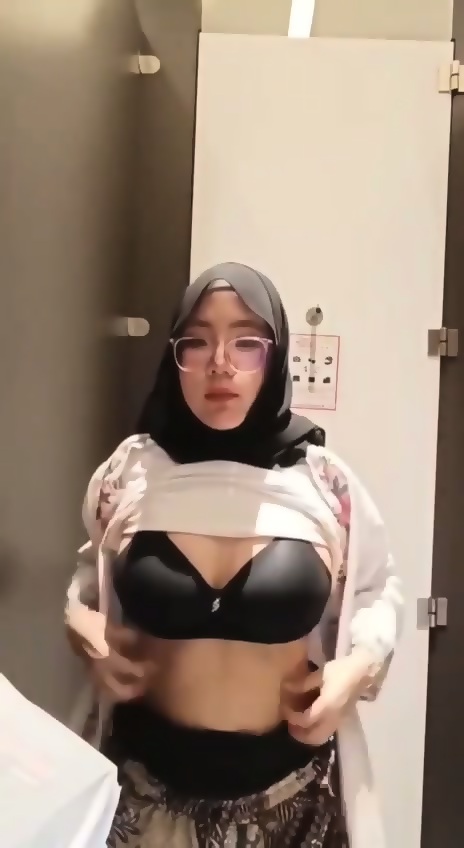 Barat Viral Jilbab Viral Gelora Membara Di Balik Kaca Who Loves Full Version?